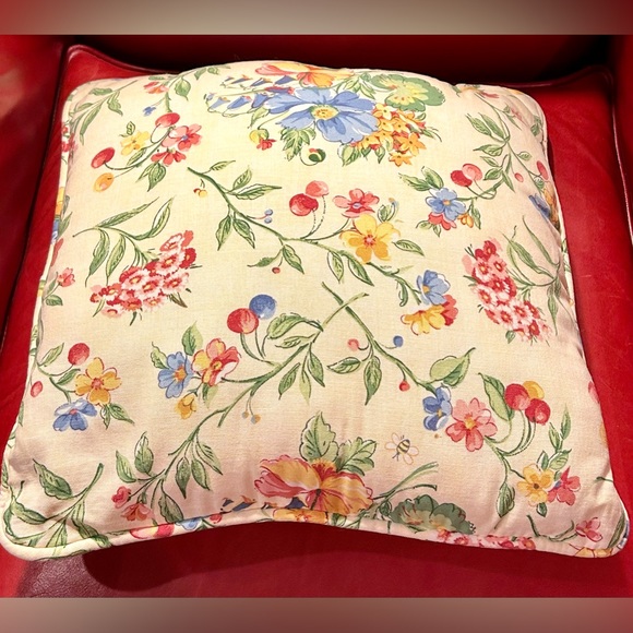 Pair of Vintage Waverly Home Fashions Yellow Floral Decorative Accent Pillows - Picture 5 of 16
